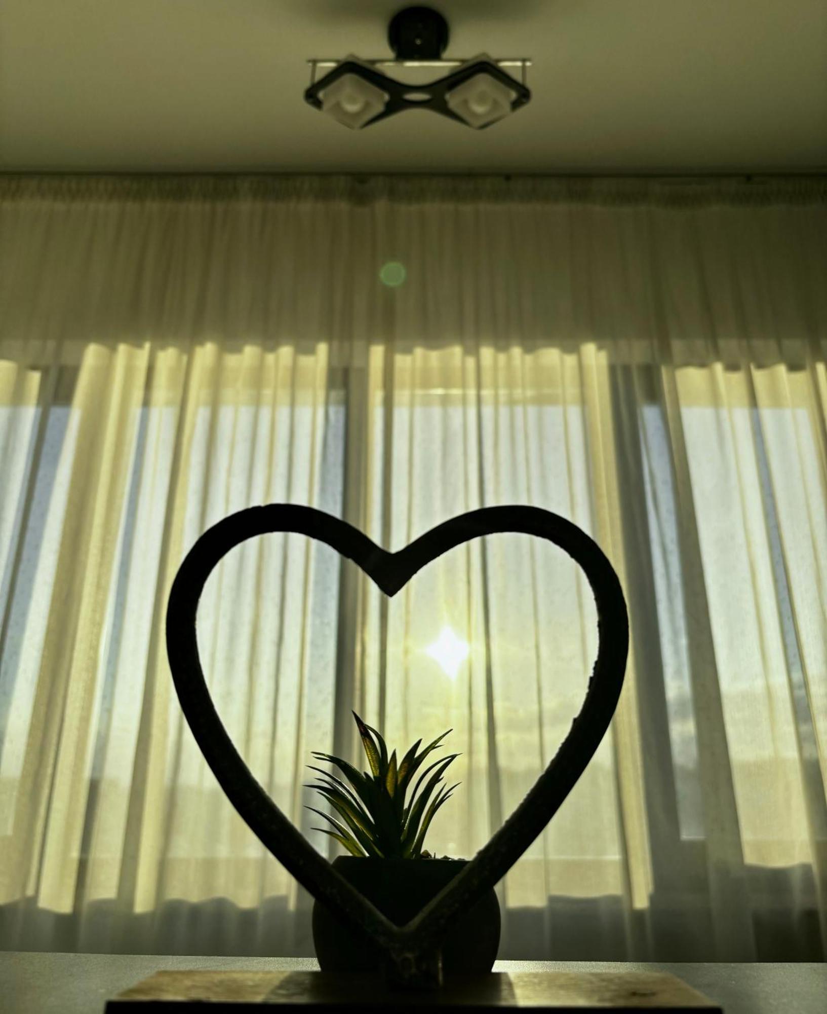 Taste Of Iasi - Two Room Apartment - Central - Sunset Touch Exterior foto